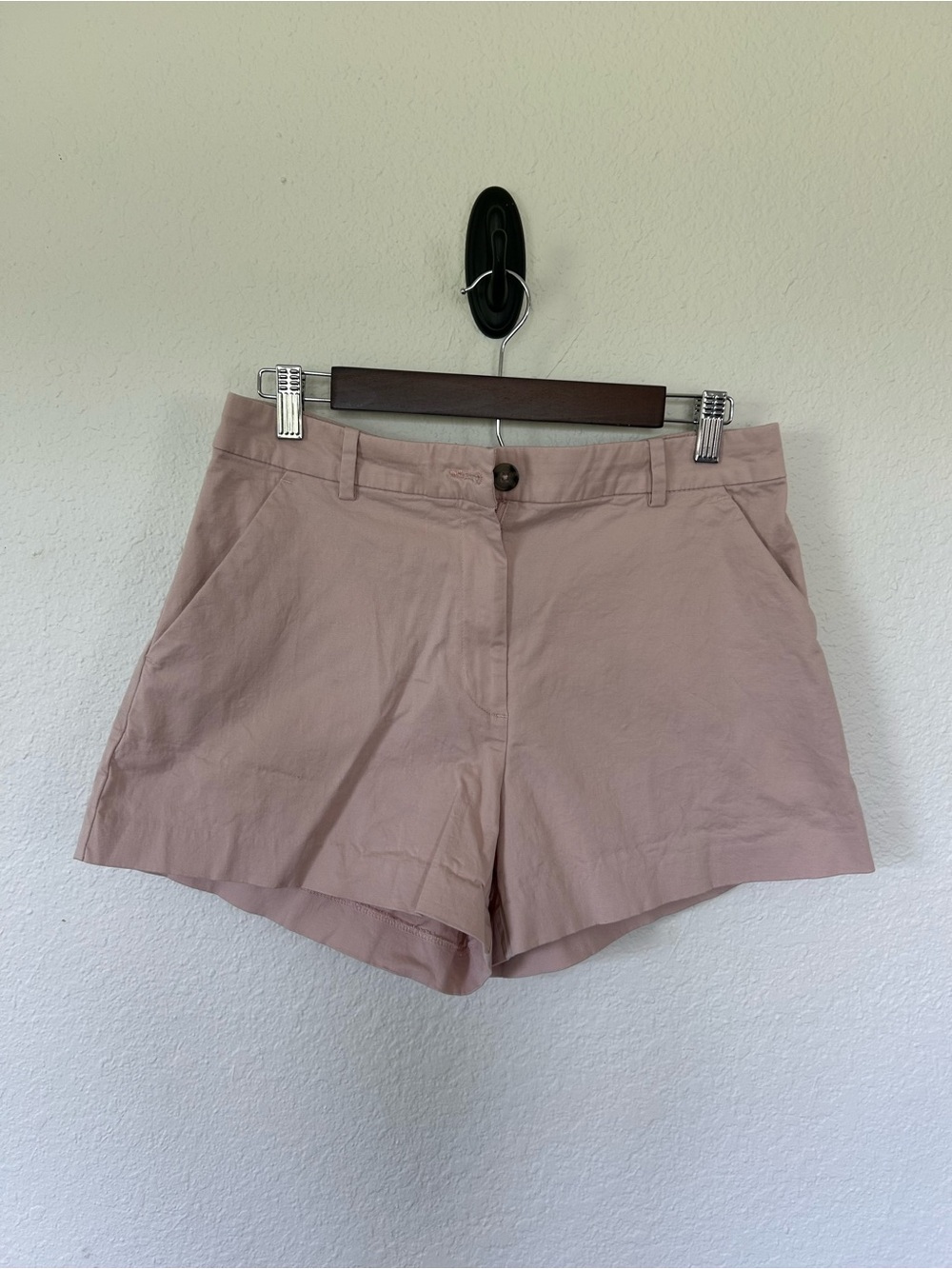 H&M Women's High-Rise Shorts in Dusty Rose